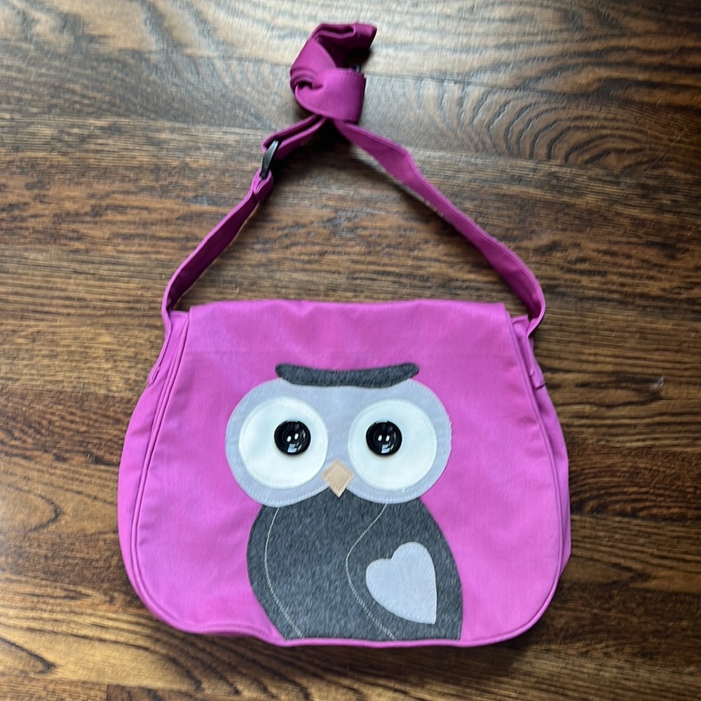 NWOT Red Blossom Loving Owl messenger Bag  Purple Adjustable Strap.
